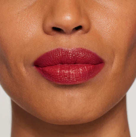 ColorLuxe Hydrating Cream Lipstick (SCARLET)